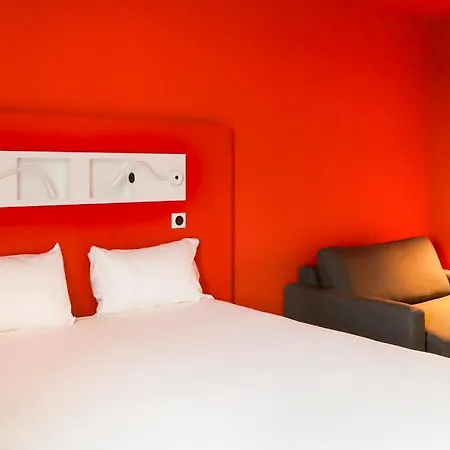 Hotel Ibis Budget Beauvais Aeroport 2*
