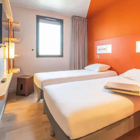 Hotel Ibis Budget Beauvais Aeroport