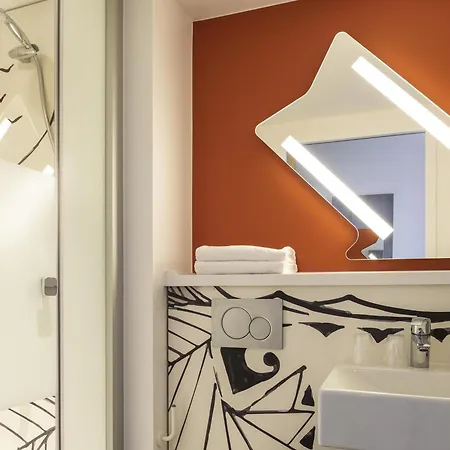 Ibis Budget Beauvais Aeroport Hotel 2*