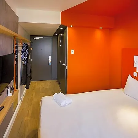 Ibis Budget Beauvais Aeroport Hotel 2*
