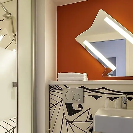 Ibis Budget Beauvais Aeroport Hotel 2*