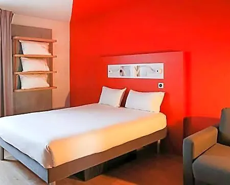 Hotel Ibis Budget Beauvais Aeroport