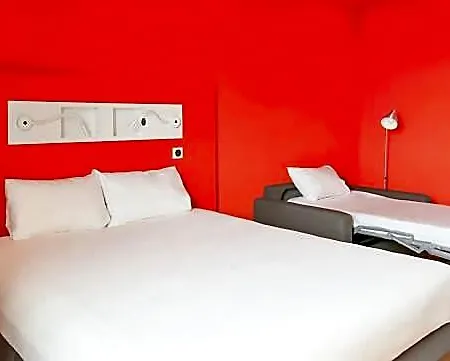 Ibis Budget Beauvais Aeroport Hotel