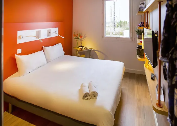 Hotel Ibis Budget Beauvais Aeroport